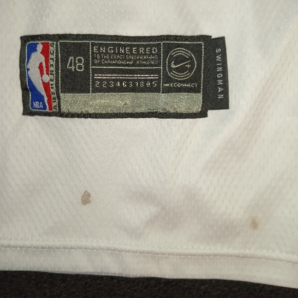 Men's sz 48 L Zion Williamson Official NBA Nike jersey.  Small spot at bottom. - Picture 5 of 5